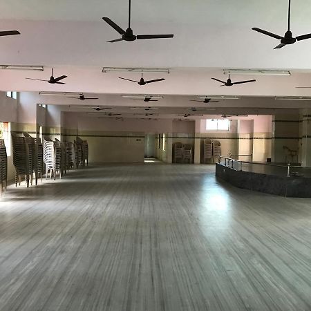 Sr Mahal & Lodge Кумбаконам Екстериор снимка