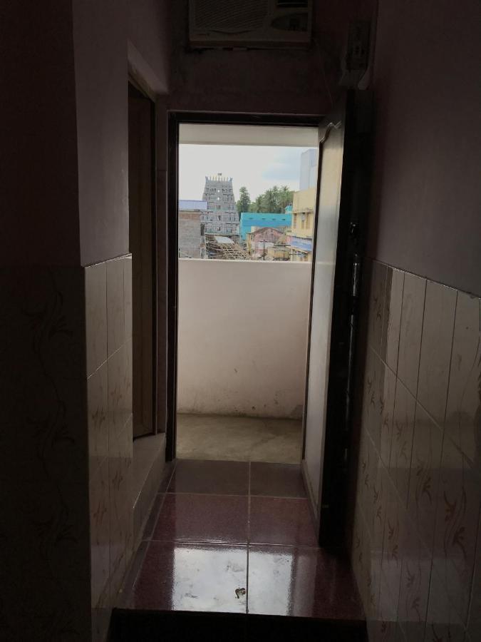 Sr Mahal & Lodge Кумбаконам Екстериор снимка